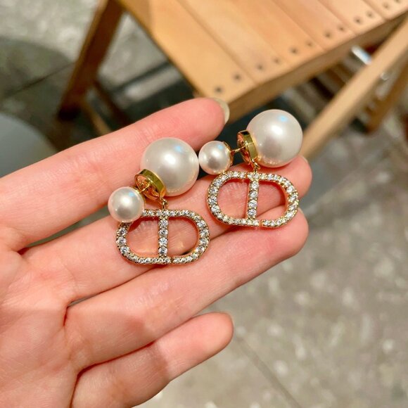 Dior Women Earrings - Picture 1 of 5